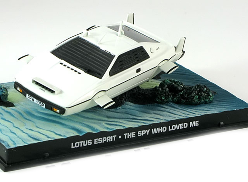 LOTUS ESPRIT SUBMARINE JAMES BOND THE SPY WHO LOVED ME WHITE