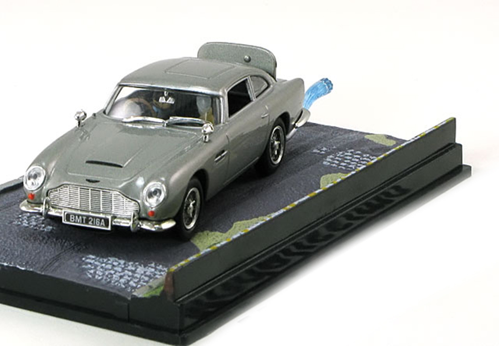 ASTON MARTIN DB5 JAMES BOND THUNDERBALL GREYMETALLIC
