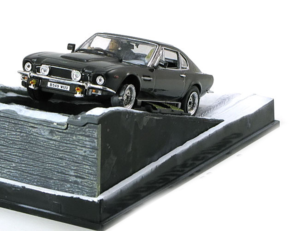 ASTON MARTIN V8 VANTAGE JAMES BOND THE LIVING DAYLIGHTS ANTRACIT