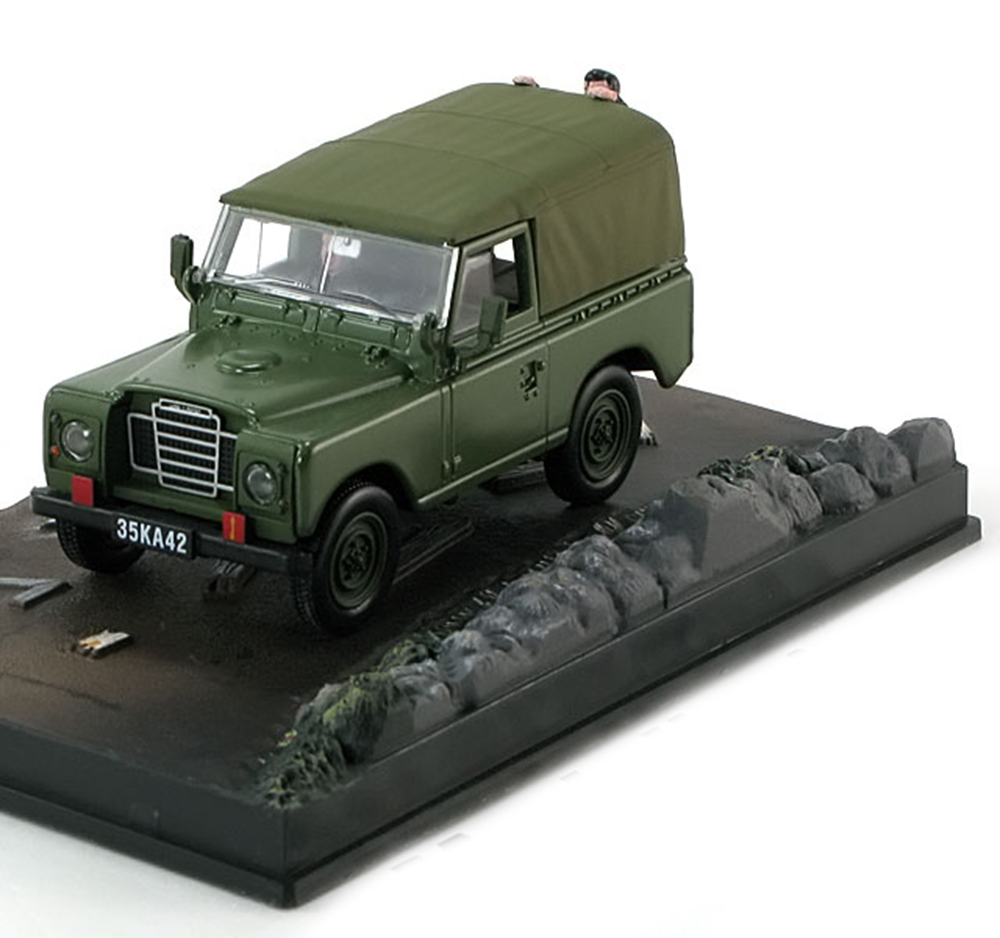 LAND ROVER SERIES III JAMES BOND THE LIVING DAYLIGHTS OLIVE GREEN