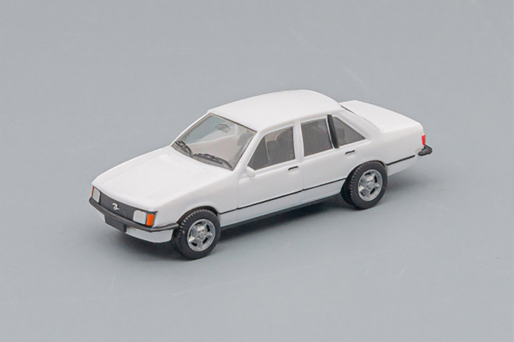 OPEL REKORD E1 (1977), WHITE (ДЛИНА МОДЕЛИ 3-5 СМ)