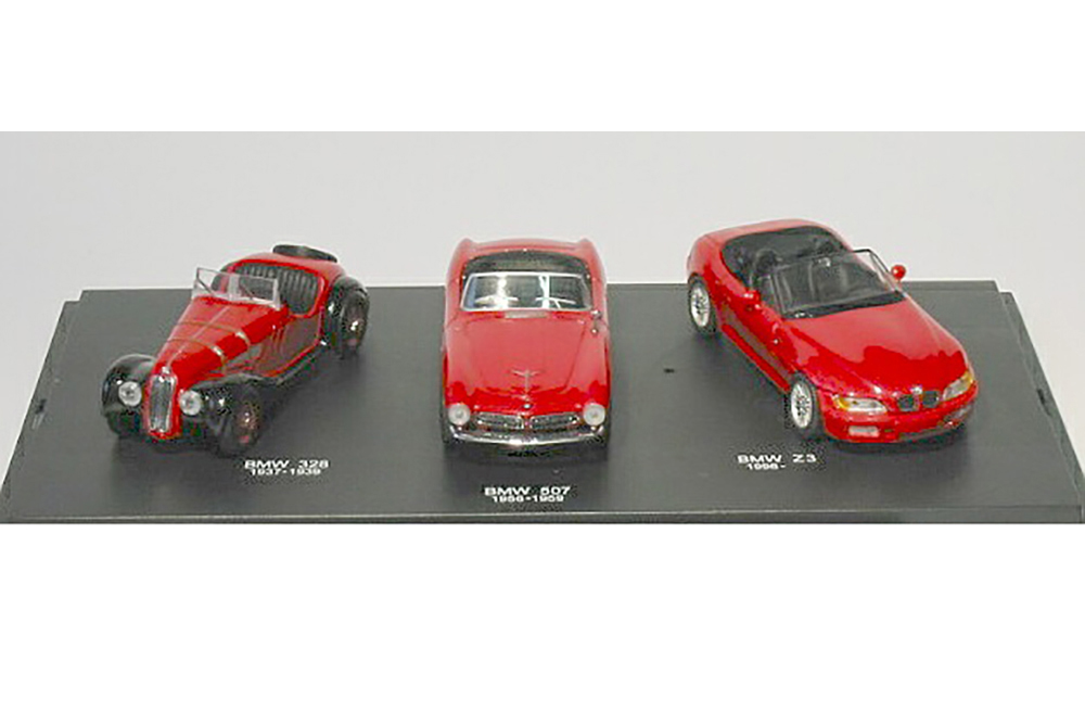 BMW ROADSTER-SET WITH 328 507 AND Z3 RED