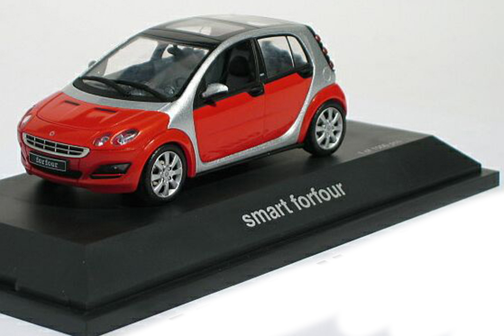 SMART FORFOUR RED SILVER
