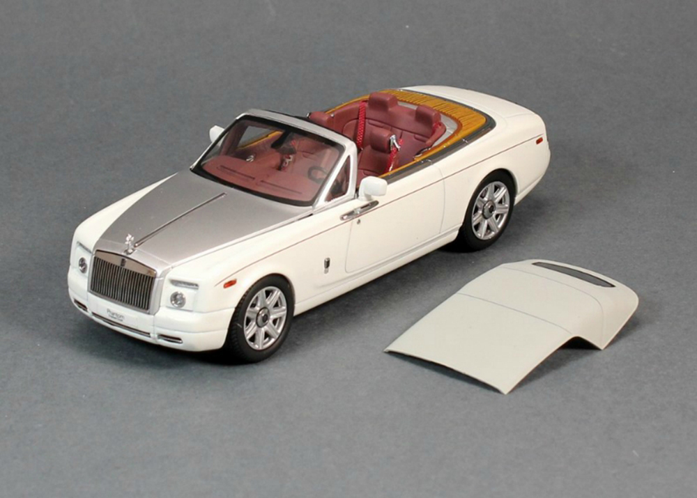 ROLLS-ROYCE PHANTOM DROPHEAD COUPE БЕЛЫЙ