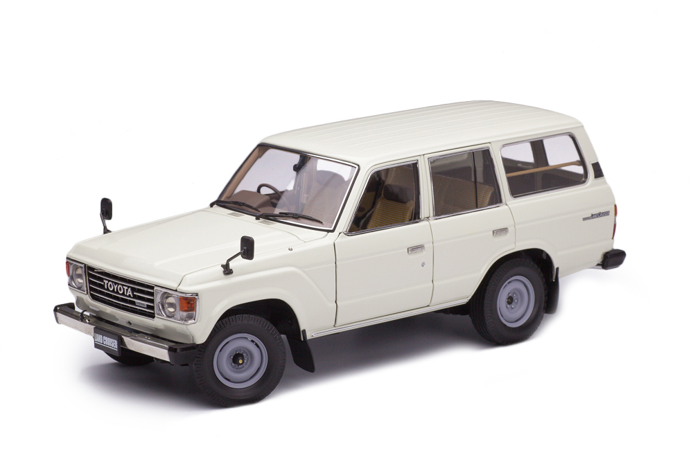 TOYOTA LAND CRUISER 60 БЕЛЫЙ
