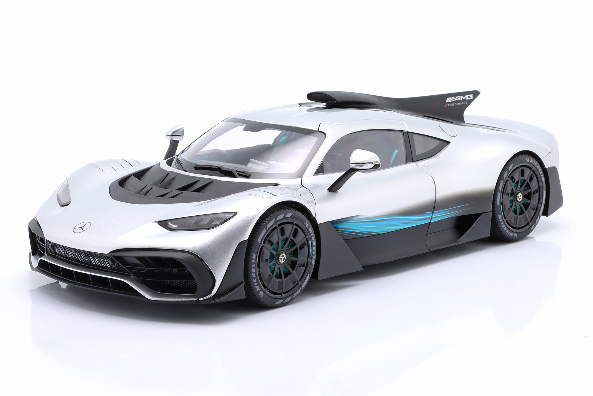 MERCEDES-BENZ AMG ONE (C298) HIGH-TECH SILVER / МЕРСЕДЕС-БЕНЦ АМГ ОНЕ C298 ХАЙ-ТЕК СЕРЕБРИСТЫЙ