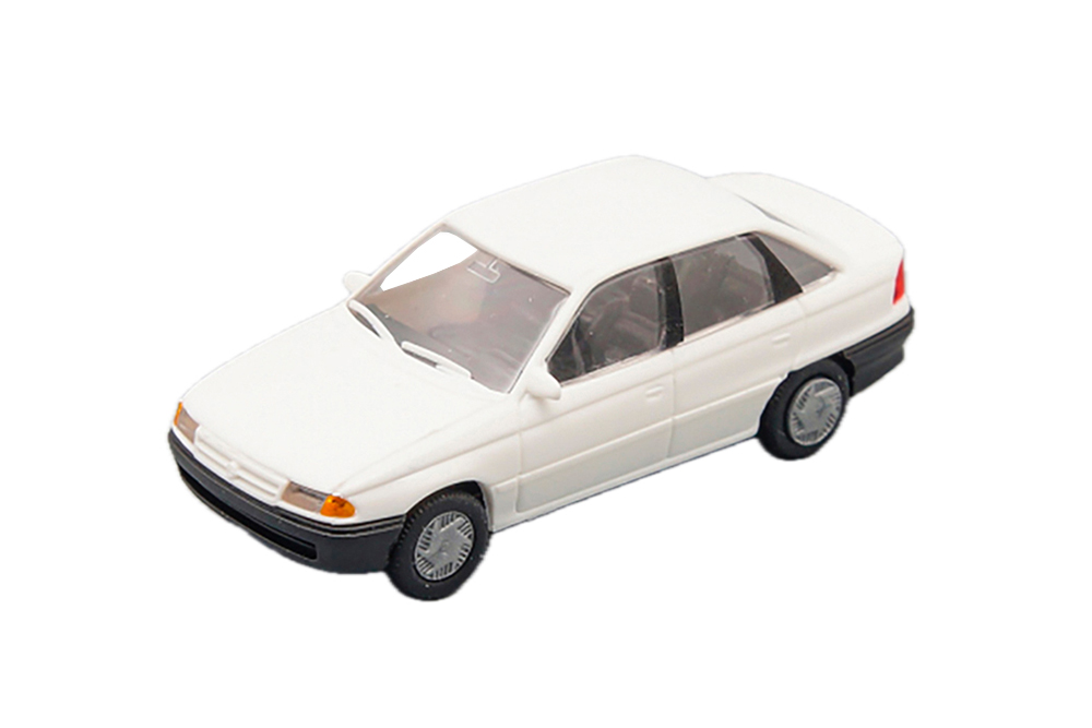 OPEL ASTRA F STUFENHECK, CREAMWHITE (ДЛИНА МОДЕЛИ 3-5 СМ)