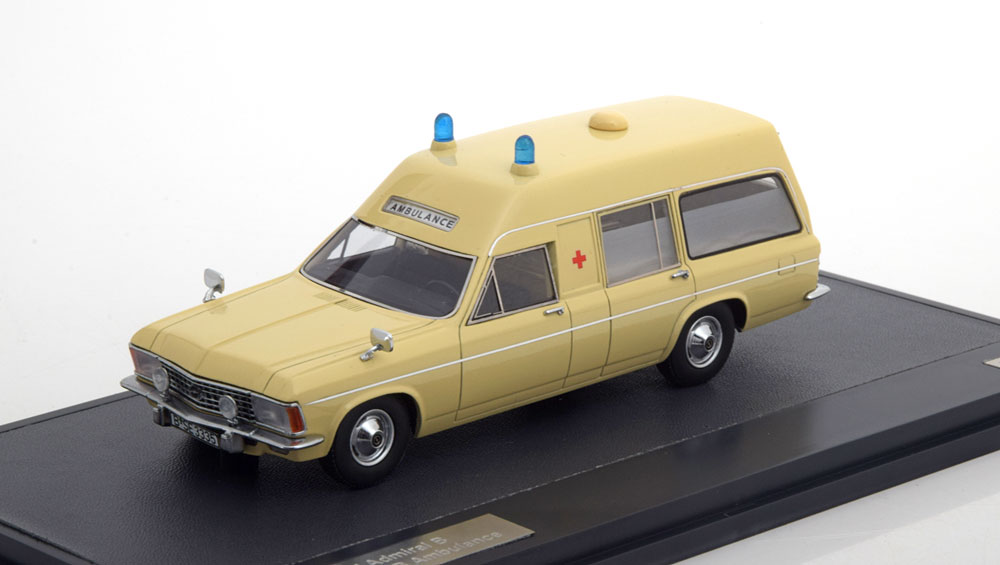 OPEL ADMIRAL B LWB AMBULANCE 1970 CREME
