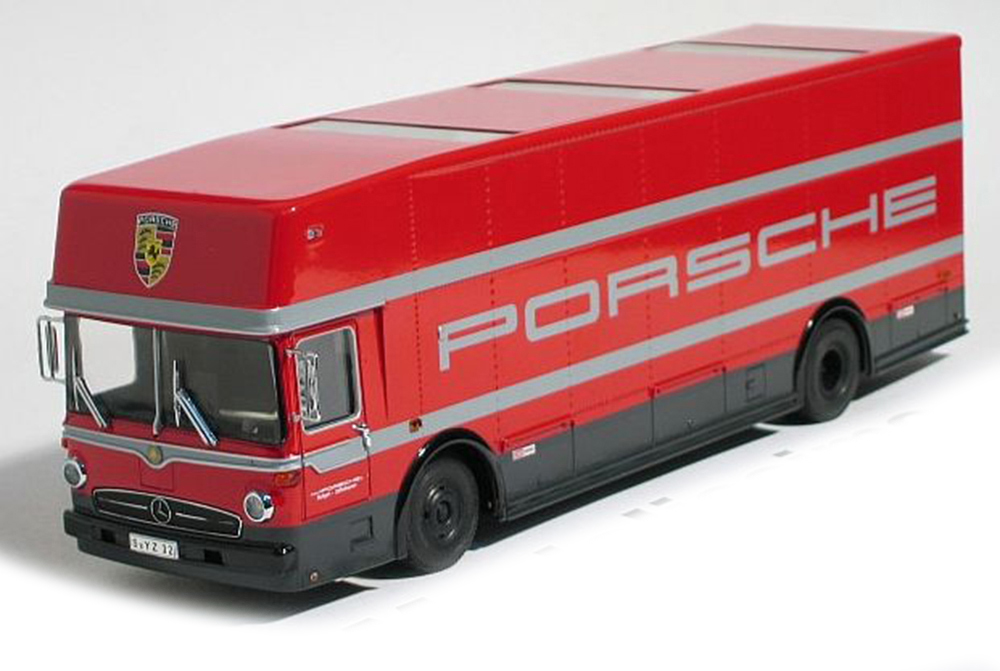 MERCEDES RENNTRANSPORTER PORSCHE