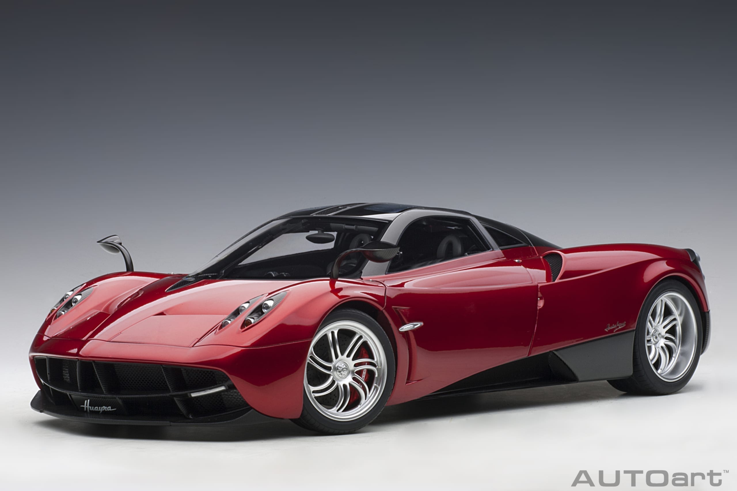 PAGANI HUAYRA 2011 RED / ПАГАНИ УАЙРА КРАСНЫЙ