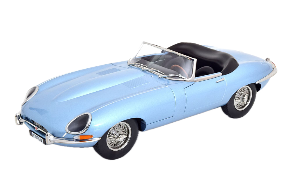 JAGUAR E-TYPE CONVERTIBLE 1962 LIGHTBLUE-METALLIC