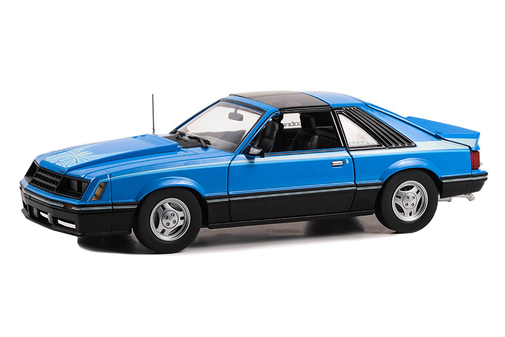 FORD MUSTANG COBRA T-TOP 1981 MEDIUM BLUE/LIGHT BLUE COBRA HOOD GRAPHICS