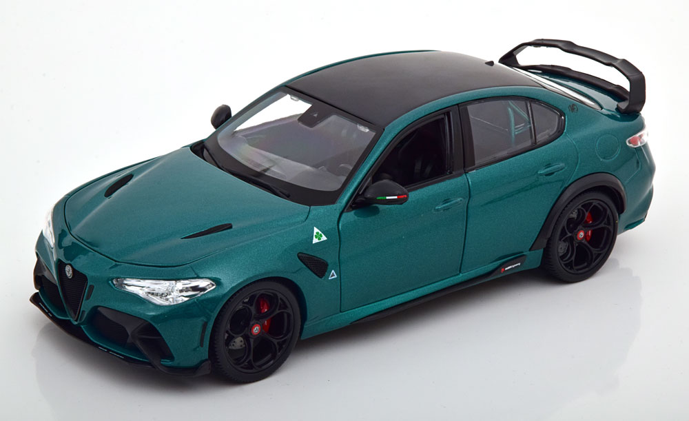 ALFA ROMEO GIULIA GTAM 2020 GREEN METALLIC