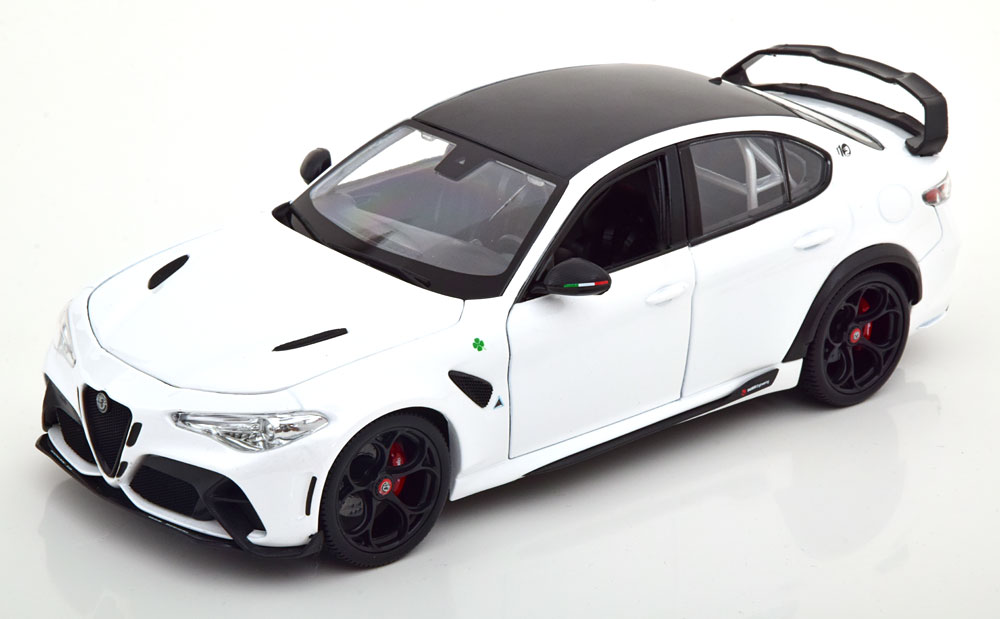 ALFA ROMEO GIULIA GTAM 2020 WHITE METALLIC