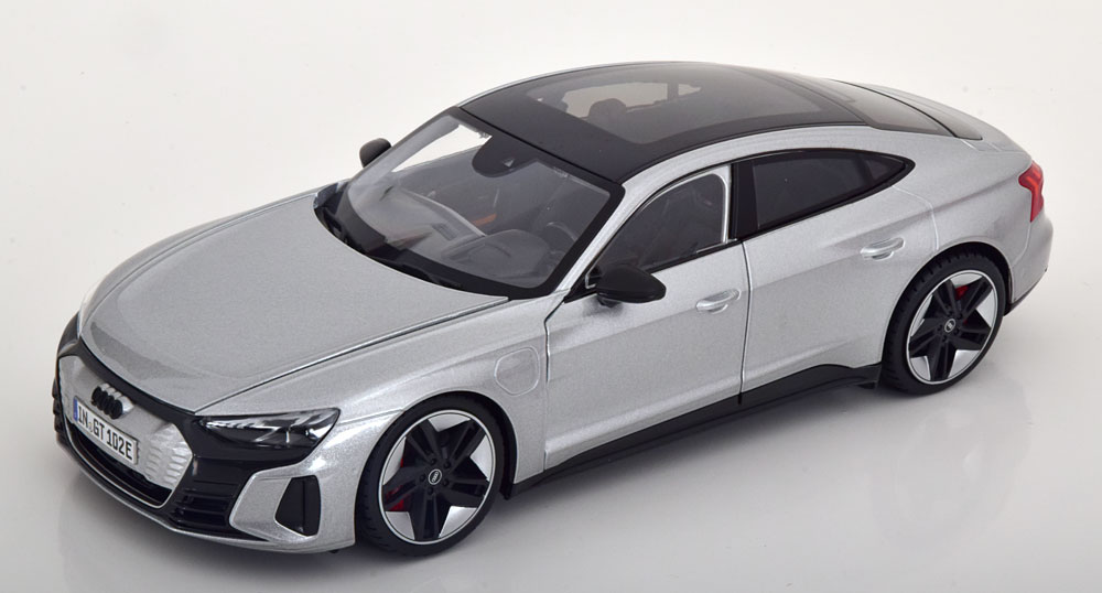 AUDI RS E-TRON GT 2022 SILVER