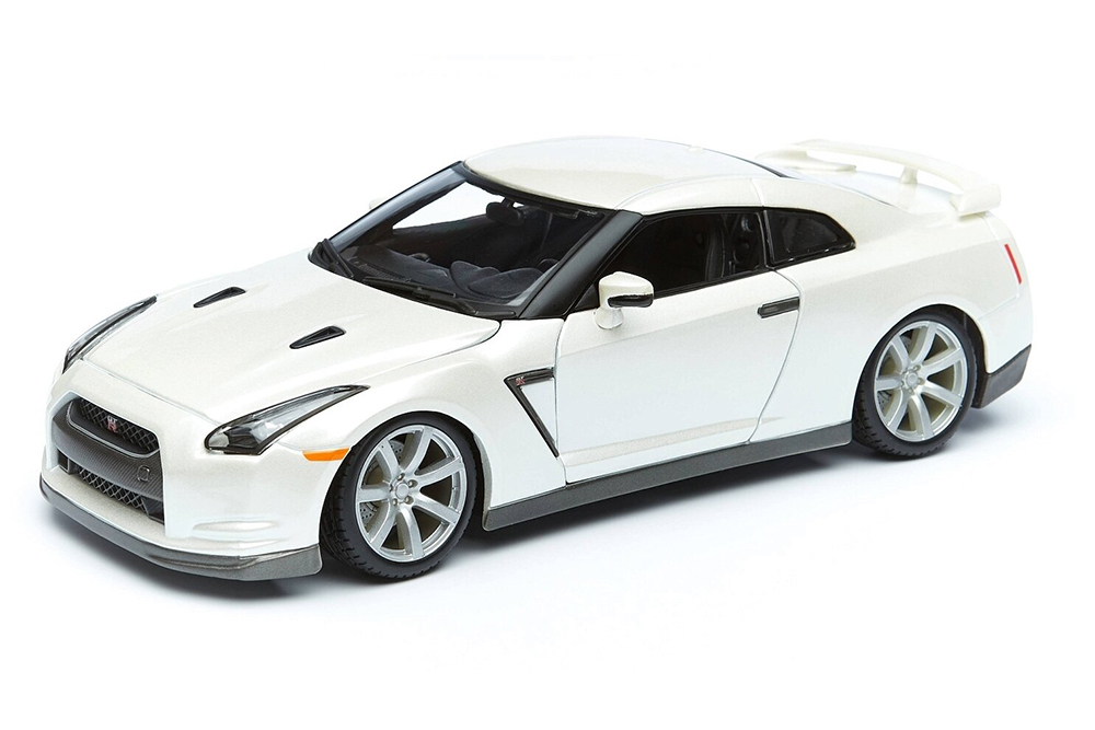 NISSAN GT-R PEARL WHITE / НИССАН ГТ-Р БЕЛЫЙ