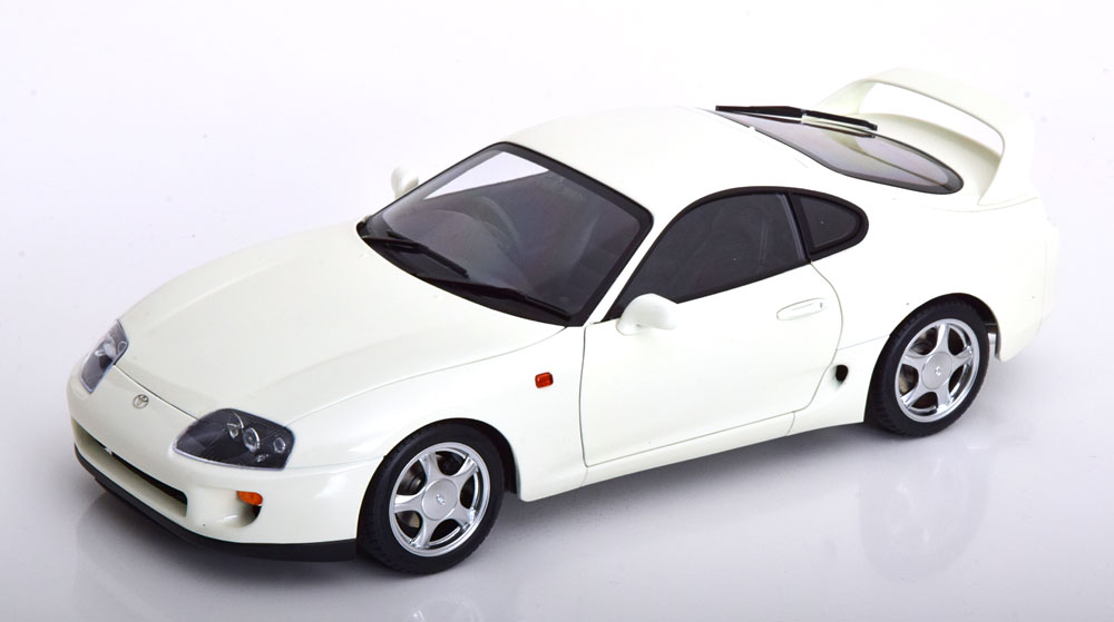 TOYOTA SUPRA A80 WITH LIFTING PLATFORM 1993-2002 WHITE
