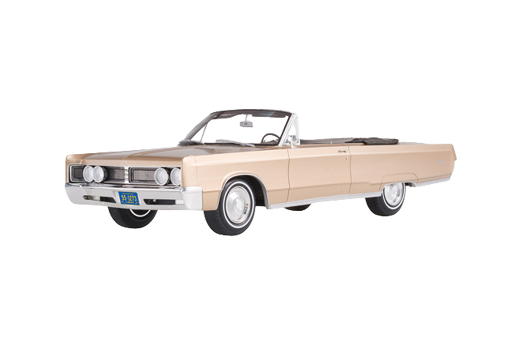 CHRYSLER NEWPORT CONVERTIBLE 1967 METALLIC-BEIGE
