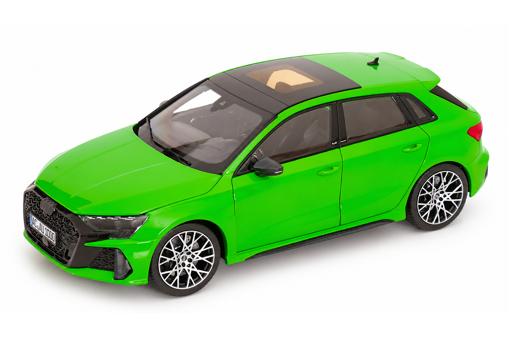 AUDI RS 3 SPORTBACK 2025 GREEN / АУДИ RS 3 СПОРТБЭК 2025 ЗЕЛЕНЫЙ