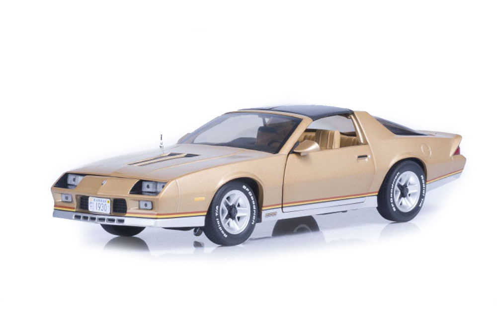 CHEVROLET CAMARO 1982 GOLDEN