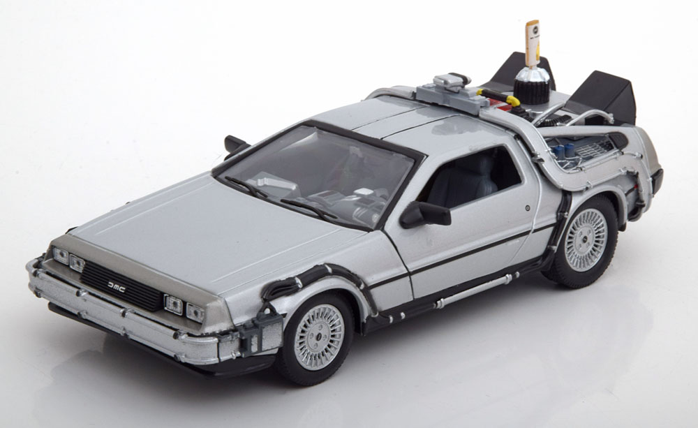 DELOREAN DMC 12 BACK TO THE FUTURE PART 2 1983