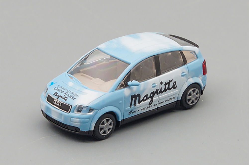AUDI A2 "MAGRITTE", PASTEL BLUE / WHITE (ДЛИНА МОДЕЛИ 3-5 СМ)