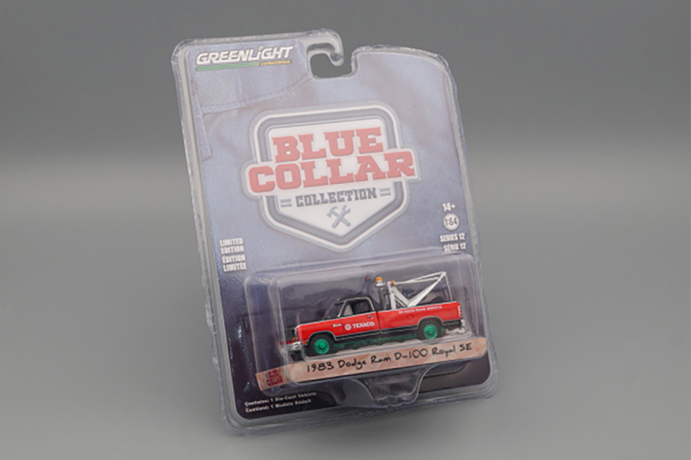 DODGE RAM D-100 ROYAL SE ЭВАКУАТОР "TEXACO" 1983 RED/BLACK (GREENLIGHT!!!) (ДЛИНА МОДЕЛИ 6-10 СМ)