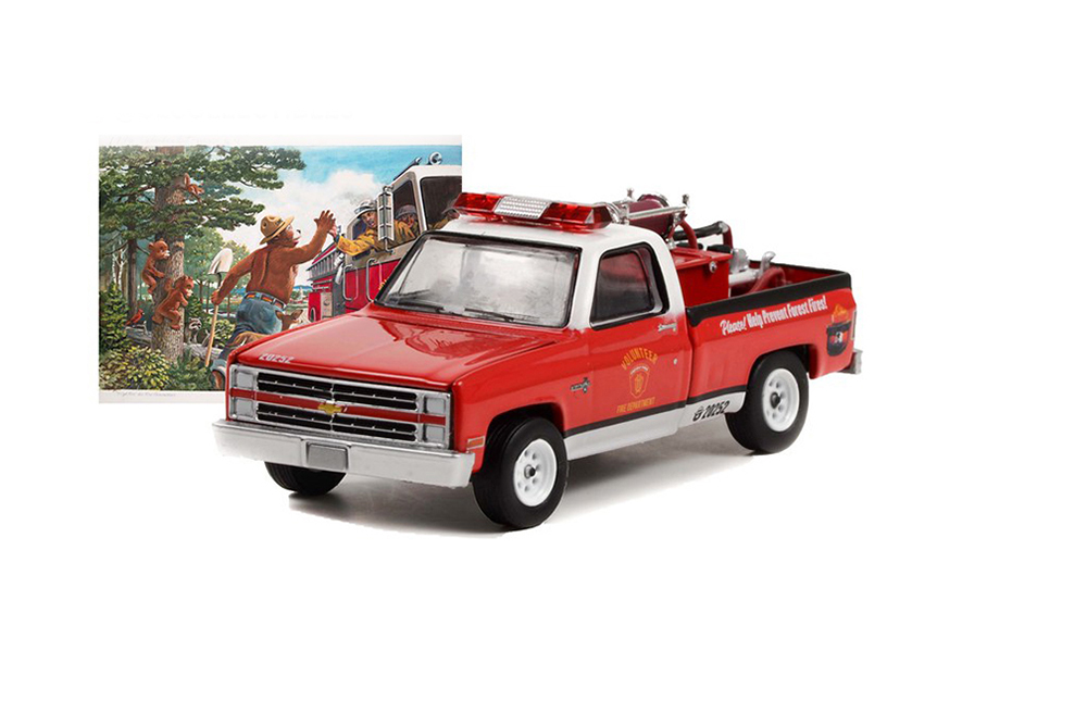 CHEVROLET C20 CUSTOM DELUXE WITH FIRE EQUIPMENT PLEASE! HELP PREVENT FOREST FIRES! 1984 (ДЛИНА МОДЕЛИ 6-10 СМ)