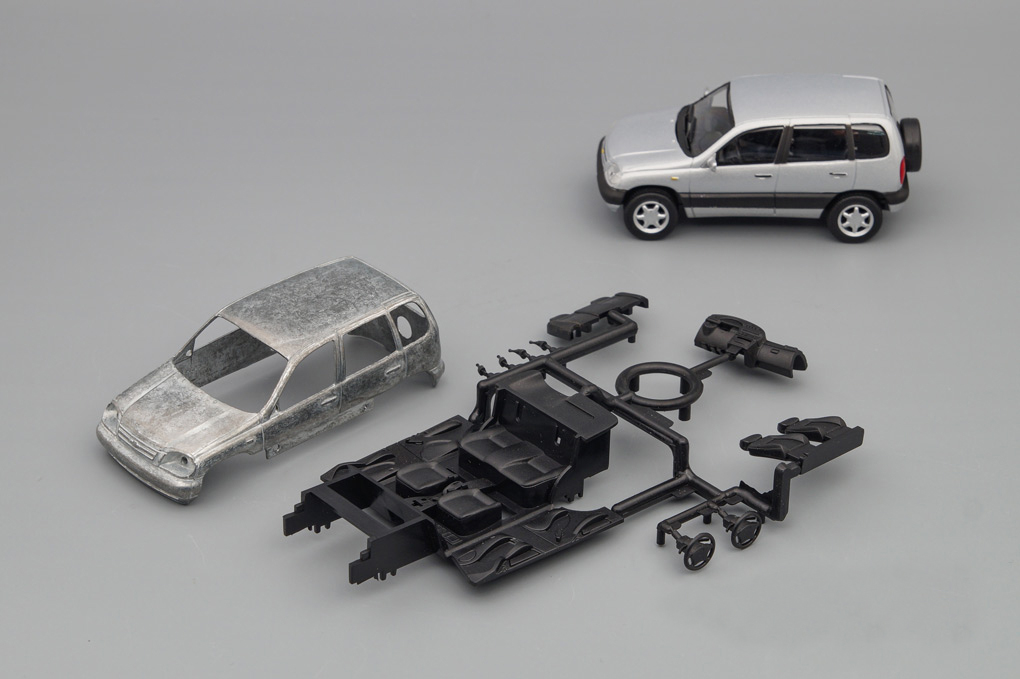 CHEVROLET NIVA 2123 (НЕ ОКРАШЕНА)
