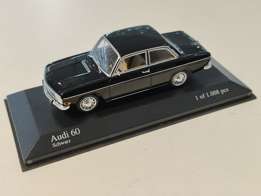 AUDI 60 1970 ЧЕРНЫЙ (БОКС МОЖЕТ ИМЕТЬ ПОТЕРТОСТИ ИЛИ ТРЕЩИНЫ)