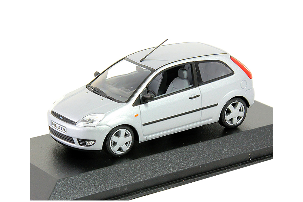 FORD FIESTA 3 ДВЕРИ 2001 СЕРЕБРИСТЫЙ