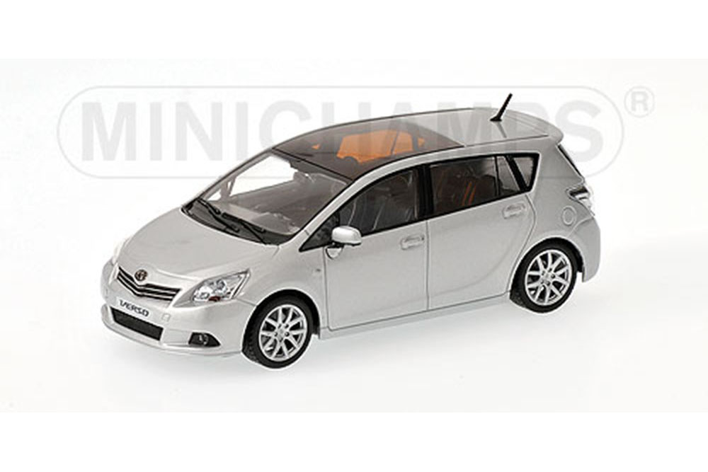 TOYOTA VERSO 2009, SILVER
