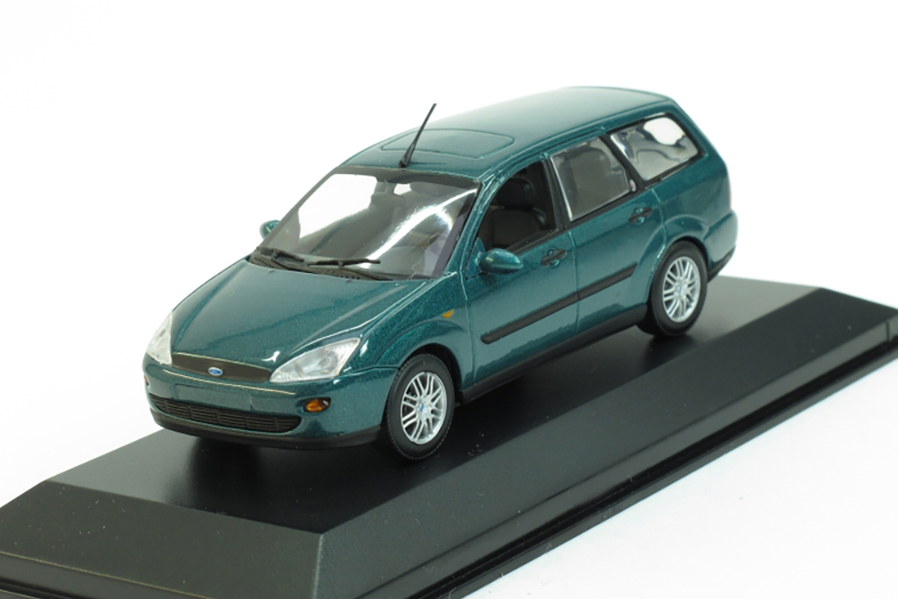 FORD FOCUS TURNIER 2002 GREEN