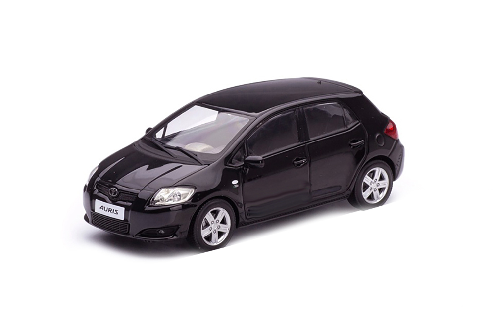 TOYOTA AURIS ЧЕРНЫЙ