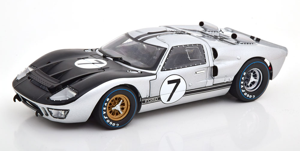 FORD GT40 MK II NO 7 24H LE MANS 1966