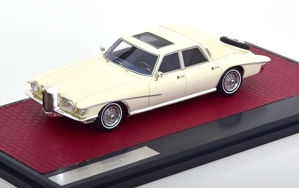 STUTZ DUPLEX SEDAN 1971 WHITE