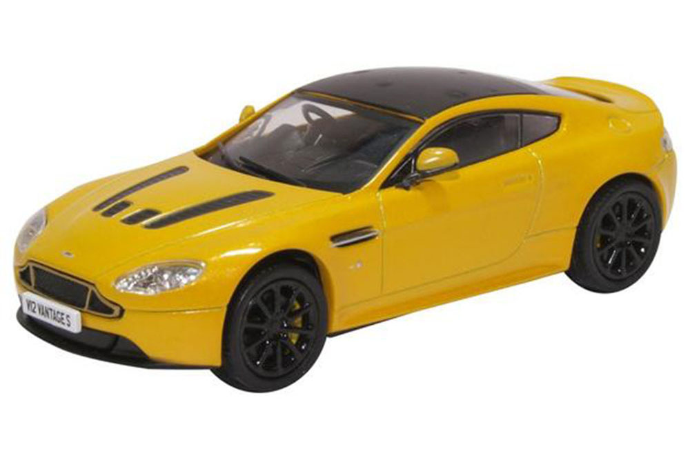 ASTON MARTIN VANTAGE S 2017 SUNBURST YELLOW