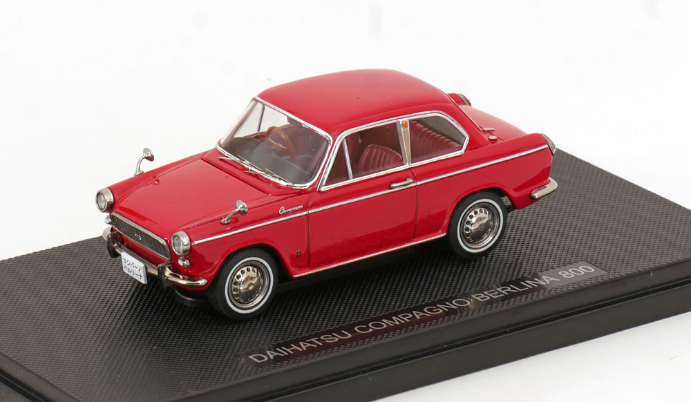 DAIHATSU COMPAGNO BERLINA 800 RED