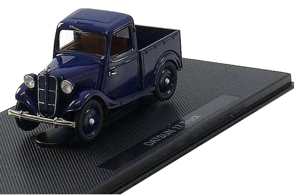 DATSUN 17 PICK UP 1938 BLUE
