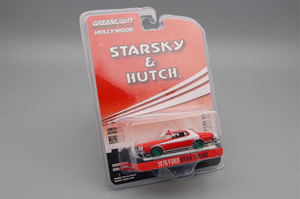 FORD GRAN TORINO 1976 (ИЗ ТЕЛЕСЕРИАЛА "СТАРСКИ И ХАТЧ") (GREENLIGHT!!!) (ДЛИНА МОДЕЛИ 6-10 СМ)