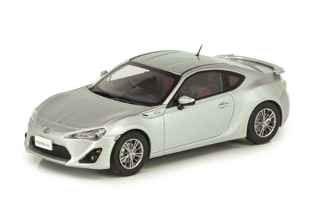TOYOTA GT86 2012 SILVER