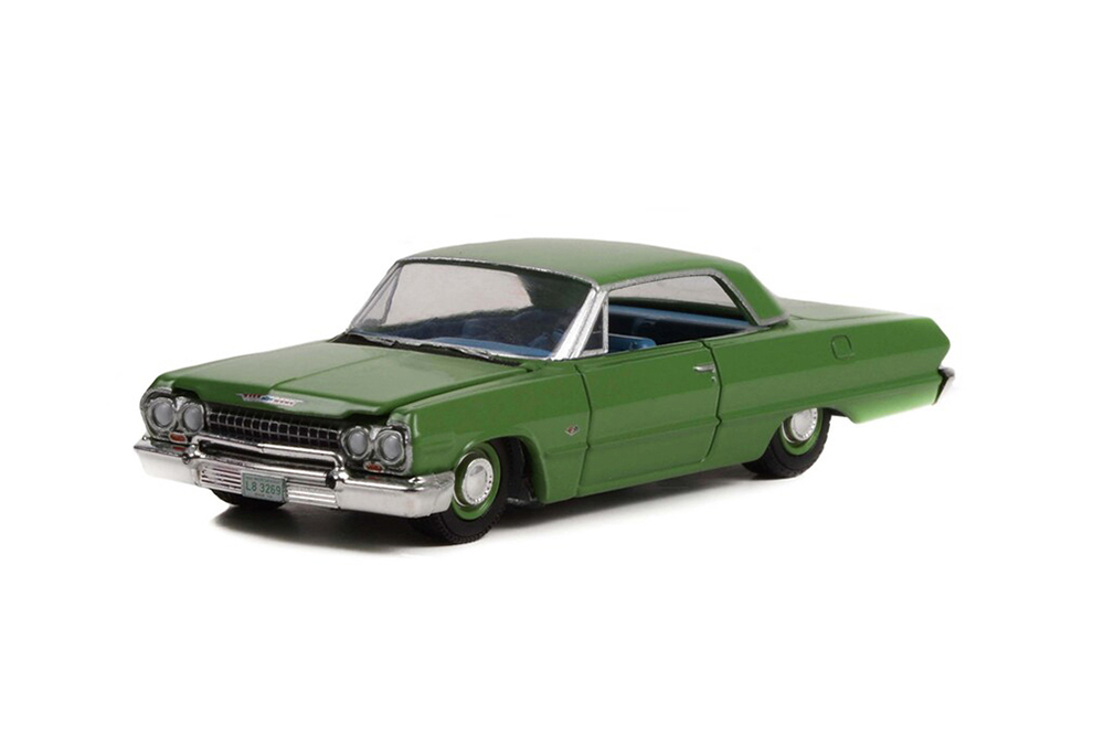CHEVROLET IMPALA 1963 (ИЗ Т/C СТАРСКИ И ХАТЧ) (ДЛИНА МОДЕЛИ 6-10 СМ)