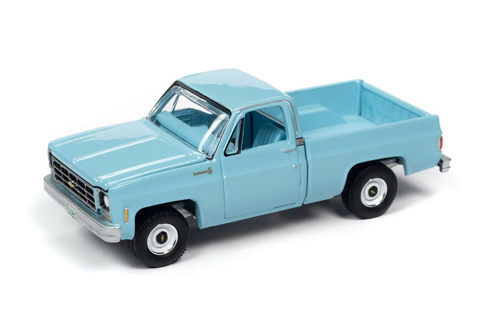 CHEVROLET C10 SCOTTSDALE FLEETSIDE PICKUP TRUCK LIGHT BLUE 1979 (ДЛИНА МОДЕЛИ 6-10 СМ)