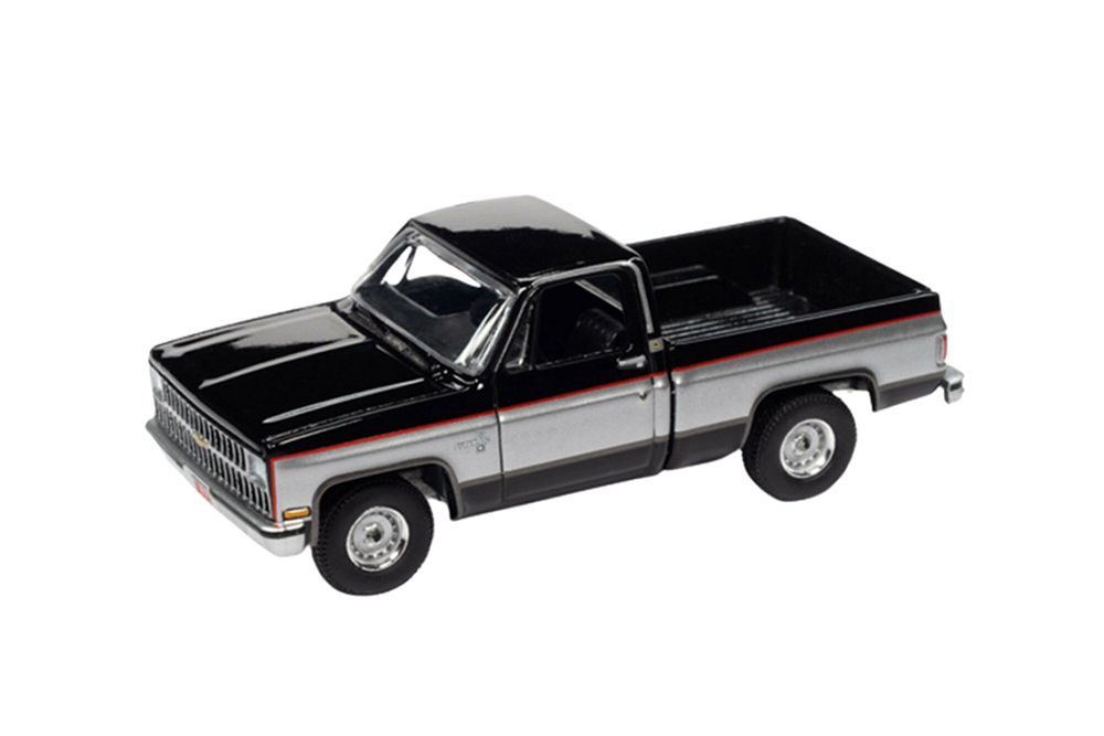 CHEVROLET SILVERADO 10 1982 BLACK / SILVER (ДЛИНА МОДЕЛИ 6-10 СМ)