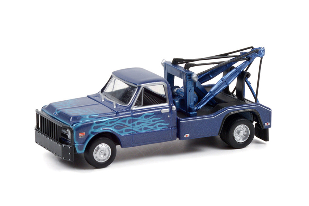 CHEVROLET C-30  ЭВАКУАТОР 1969 BLUE/BLACK WITH FLAMES (ДЛИНА МОДЕЛИ 6-10 СМ)