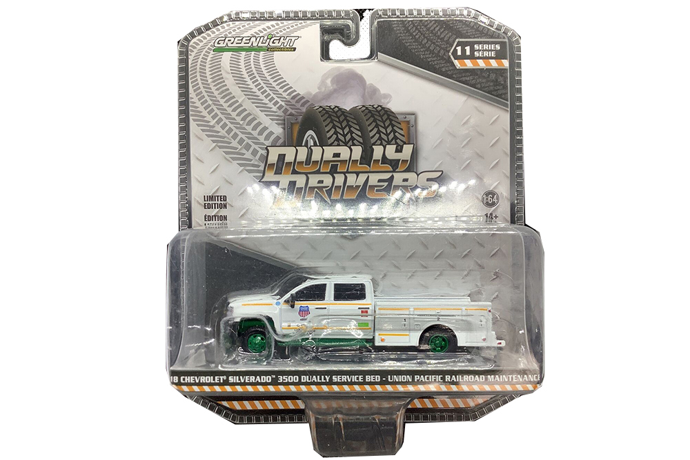 CHEVROLET SILVERADO 3500 DUALLY SERVICE BED UNION PACIFIC RAILROAD MAINTENANCE TRUCK 2018 (GREENLIGHT!!!) (ДЛИНА МОДЕЛИ 6-10 СМ)