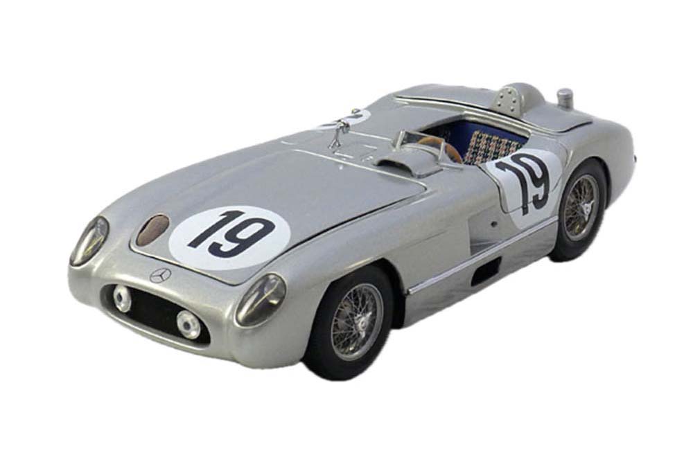MERCEDES 300 SLR NO 19 LE MANS 1955