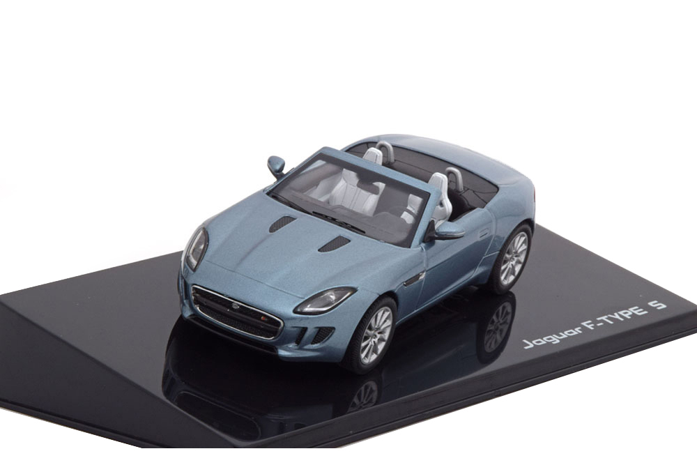 JAGUAR F-TYPE V8-S ROADSTER LIGHTBLUE-METALLIC