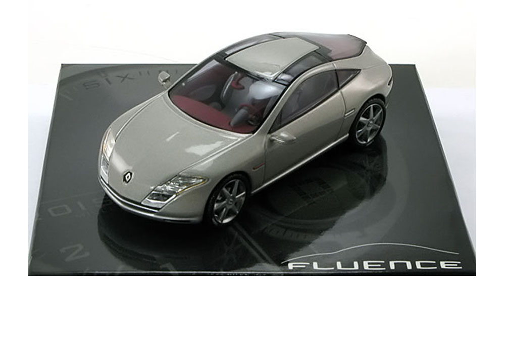 RENAULT CONCEPT CAR FLUENCE 2004