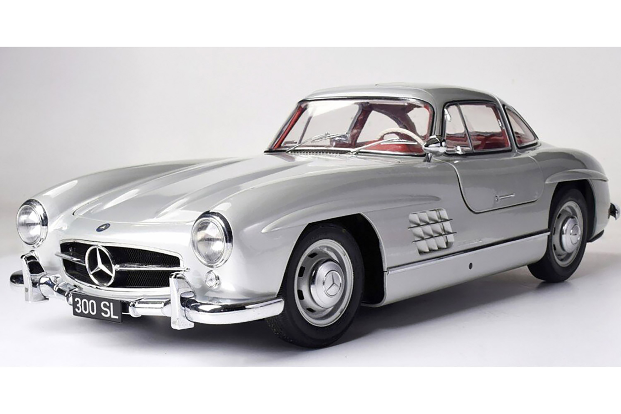MERCEDES 300 SL GULLWING KIT WITH 602 PARTS SILVER